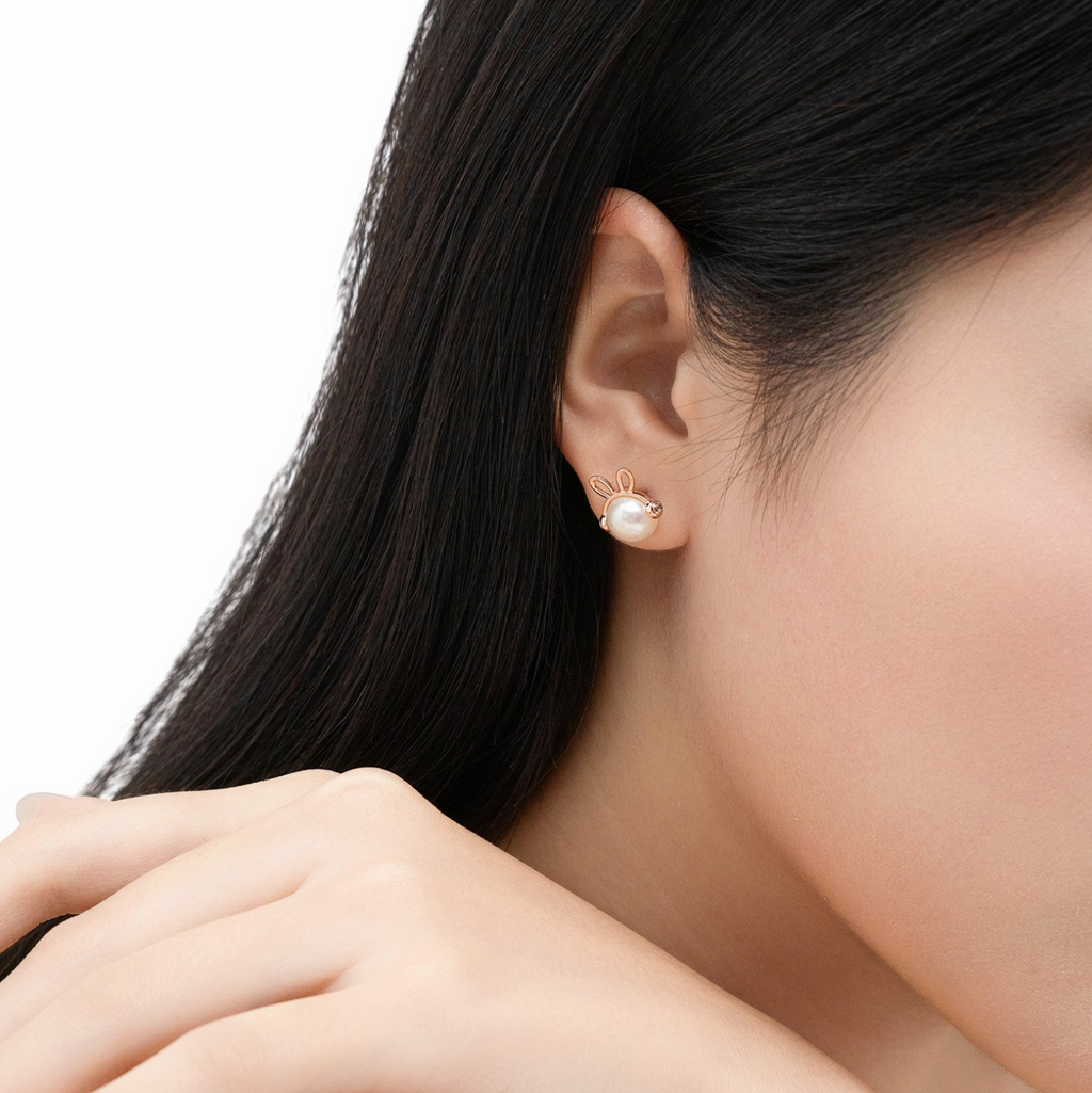 Minimalist 10K Gold J-Rabbit Pearl Earrings